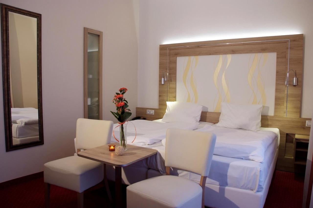 Royal Marianske Lazne Hotel Bagian luar foto