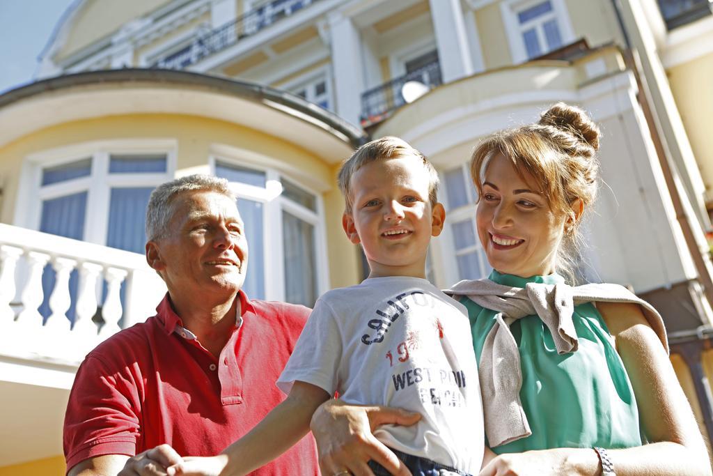 Royal Marianske Lazne Hotel Bagian luar foto